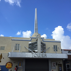 キューバ街のCalle Ocho カエ・オチョ